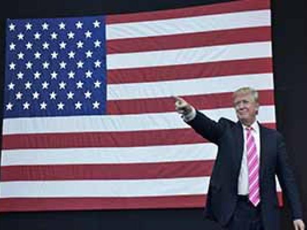  أوراق بحثية: واشنطن القرن الحادي والعشرين على خطى أواخر عهد روما القديمة؟ ترامب ليس صاعقة في سماء صافية/ سعد محيو –شباط 2018