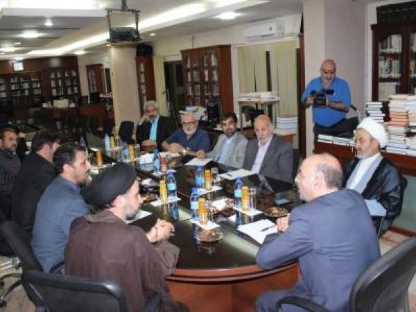  زيارة وفد ايراني الى المركز الاستشاري