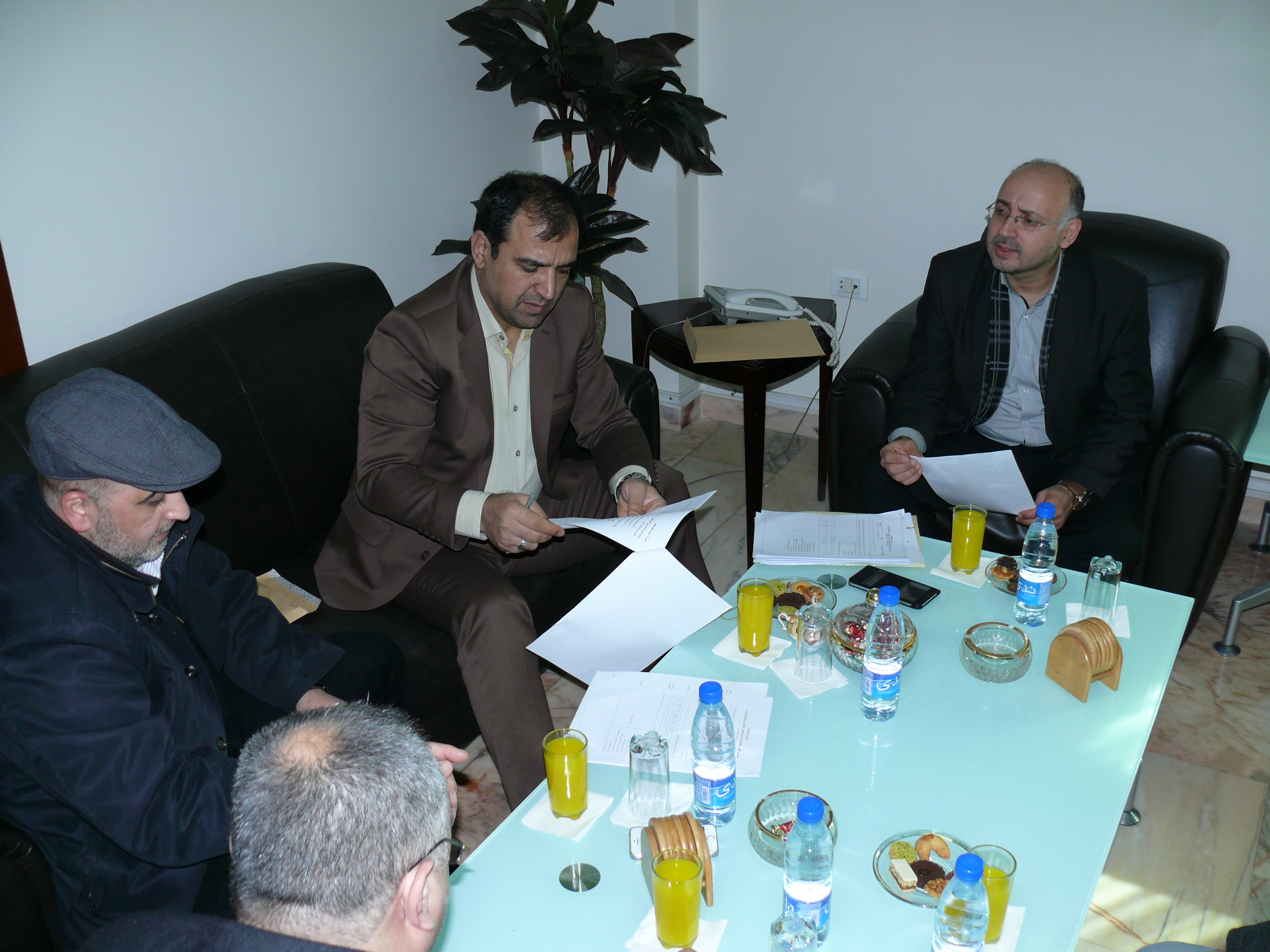  استطلاع رأي حول مشاهدي القنوات الايرانية في لبنان