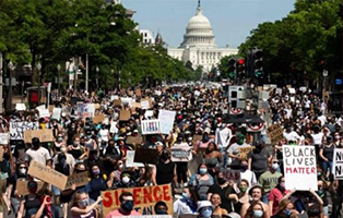  أوراق بحثية | الاحتجاجات في الولايات المتحدة الأميركية 2020، أمّة منقسمة ونظام مأزوم/ حسام مطر - آب 2020