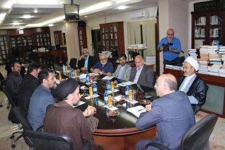  زيارة وفد ايراني الى المركز الاستشاري
