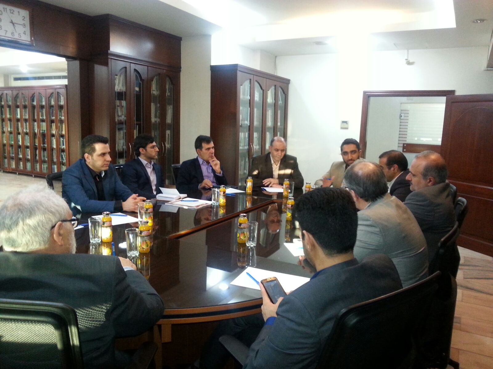  وفد ايراني رفيع المستوى يزور المركز الاستشاري